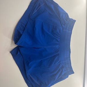 Lululemon Hotty Hot 4” blue size 6